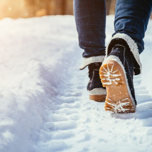 walking in snow, wintertime