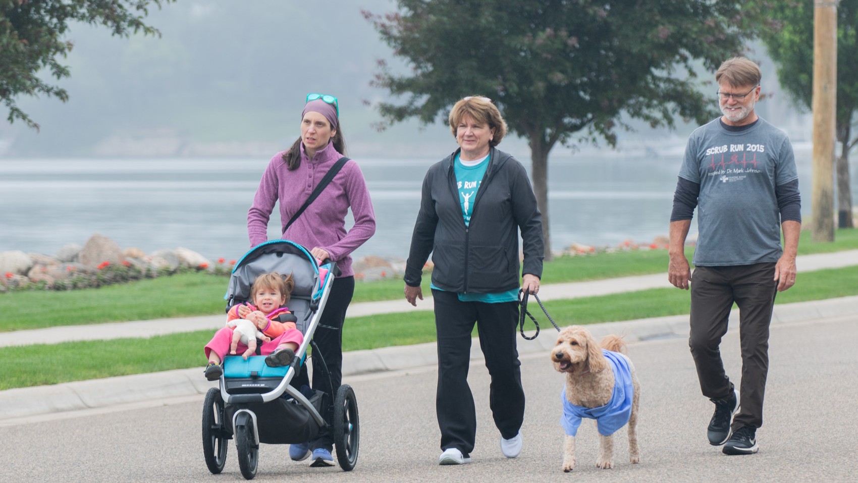 Lake Minnewaska 5K walk with dogs and strollers